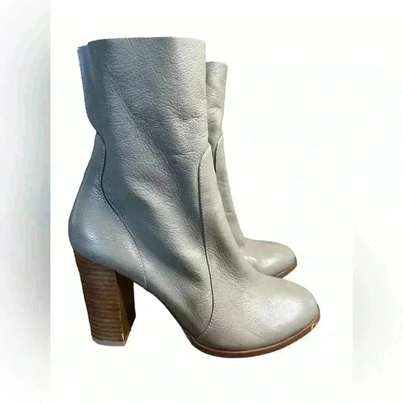 Chinese Laundry Womens Cool Kid grey leather bootie ankle boot inside zip sz 7.5 - Picture 3 of 7